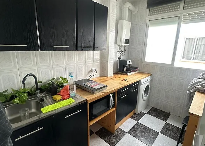 홈스테이 3 Tercera Planta Sin Ascensor No Es Piso Entero! Compartir Bano Y Cocina ! 푸엔히롤라