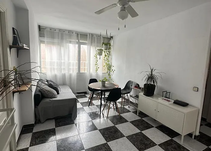 홈스테이 3 Tercera Planta Sin Ascensor No Es Piso Entero! Compartir Bano Y Cocina ! *